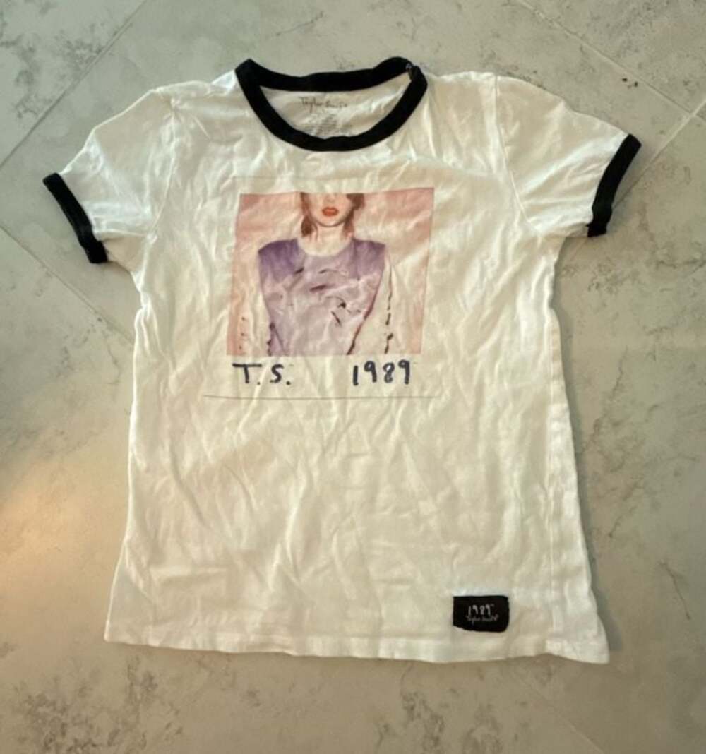 Taylor Swift Authentic 1989 World Tour Ringer T-Shirt Size S